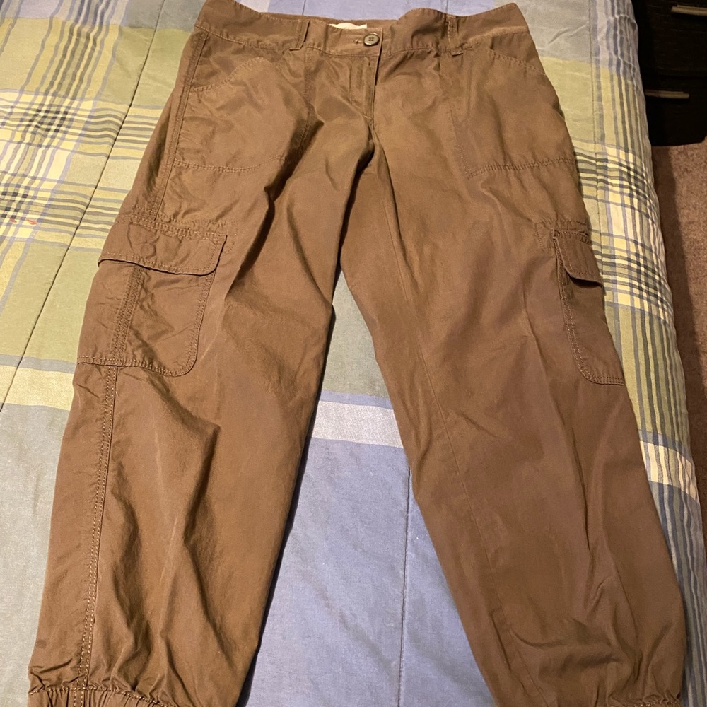 Women’s cargo joggers